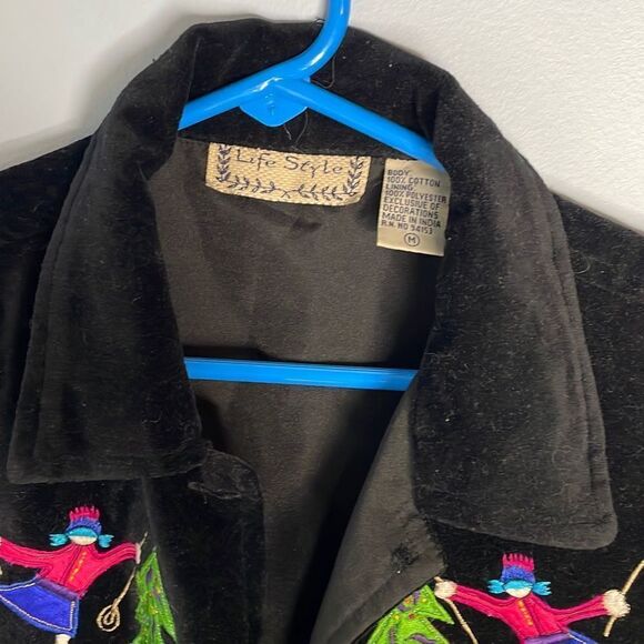 Life Style Embroidered Christmas Vest Black Velvet with Ice Skates Christmas Tee - Picture 6 of 7